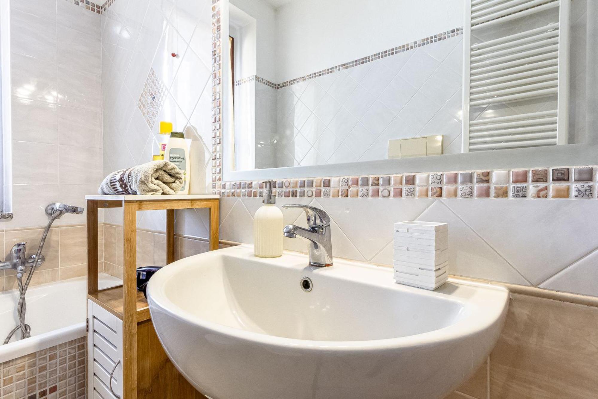Charlotte Apartment - For Family And Groups Porto Torres Exterior photo