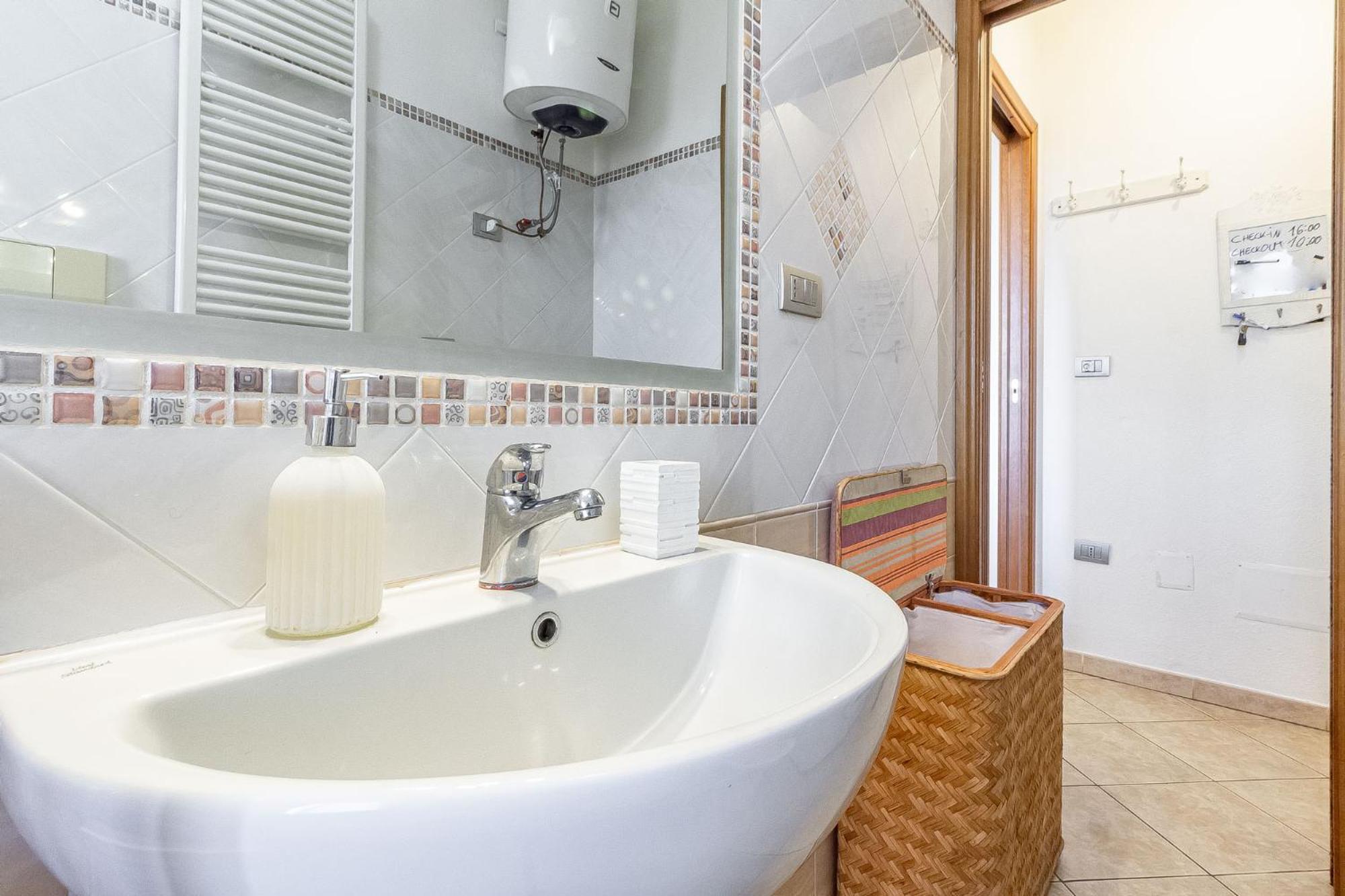 Charlotte Apartment - For Family And Groups Porto Torres Exterior photo